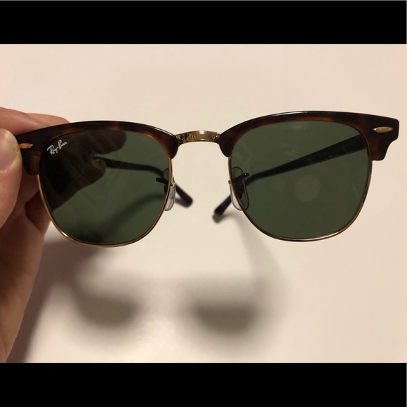 Ray-Ban’s club master classic sunglasses - Picture 3 of 5